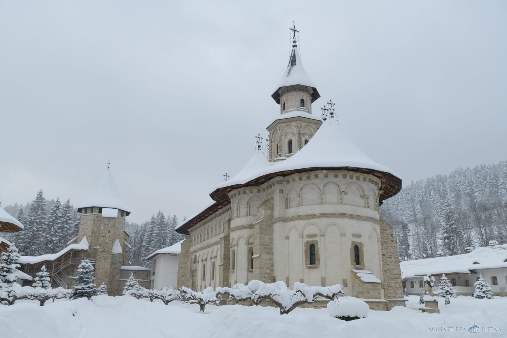 Patriarhul Teoctist, pomenit la Mănăstirea Putna