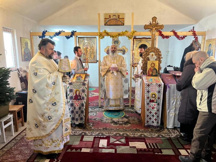 PS Antonie a slujit în Parohia „Soborul Tuturor Sfinţilor” din Floreşti