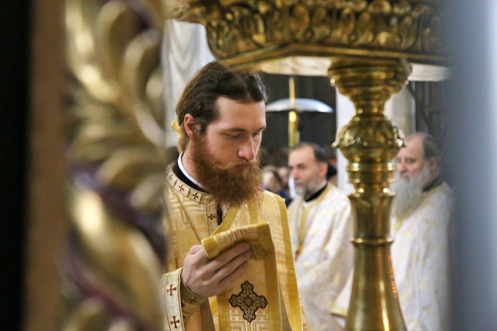 Slujbă arhierească la Biserica „Sfinții Apostoli Petru și Pavel” Bărboi