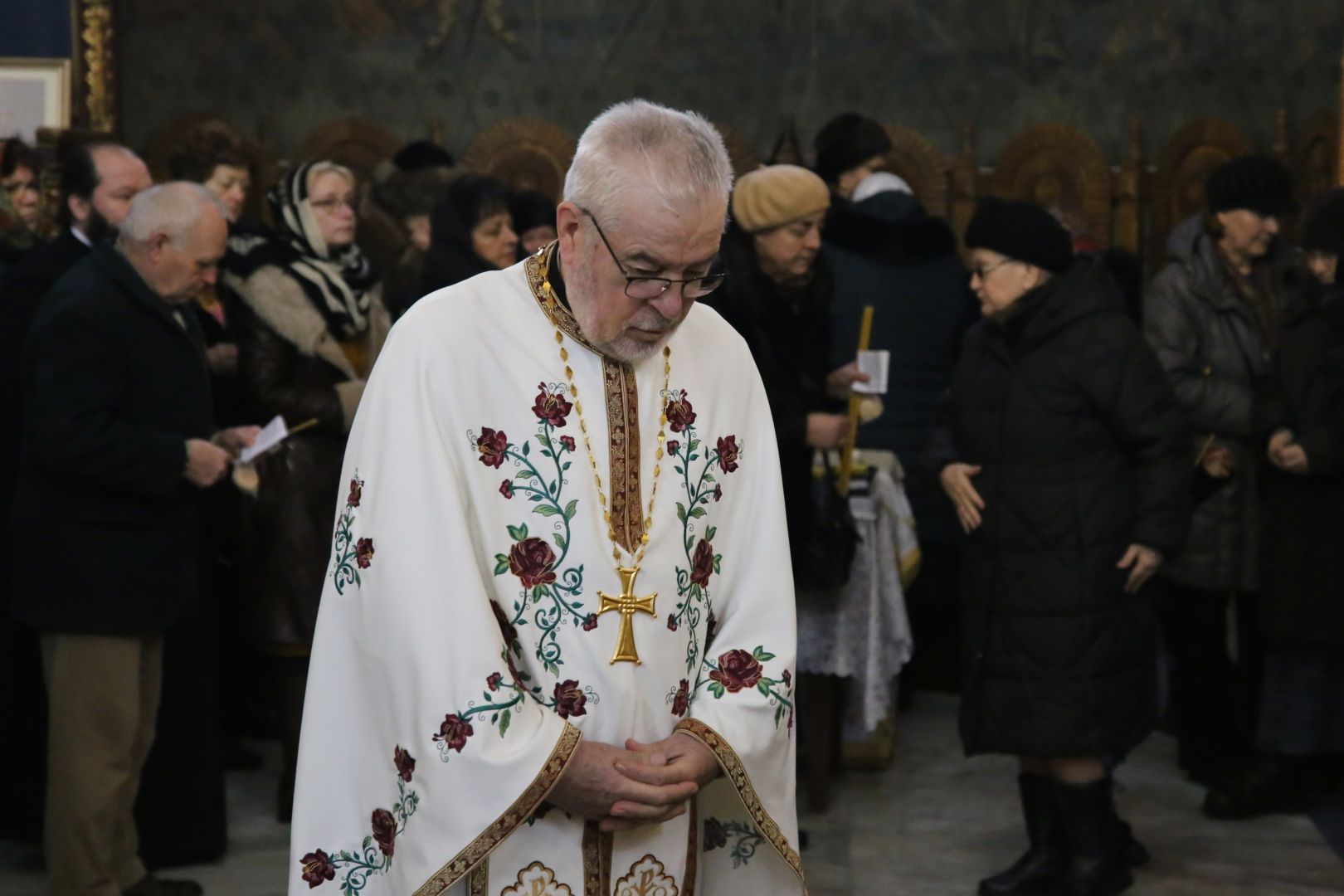 Slujbă arhierească la Biserica „Sfinții Apostoli Petru și Pavel” Bărboi