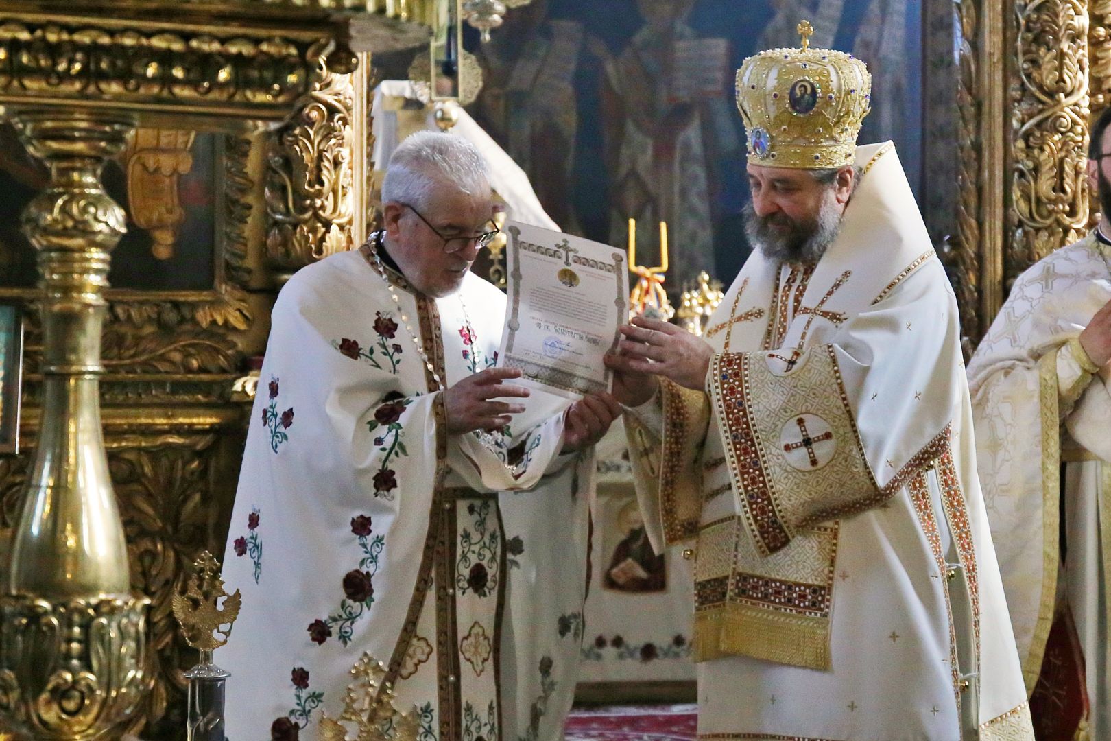 Slujbă arhierească la Biserica „Sfinții Apostoli Petru și Pavel” Bărboi
