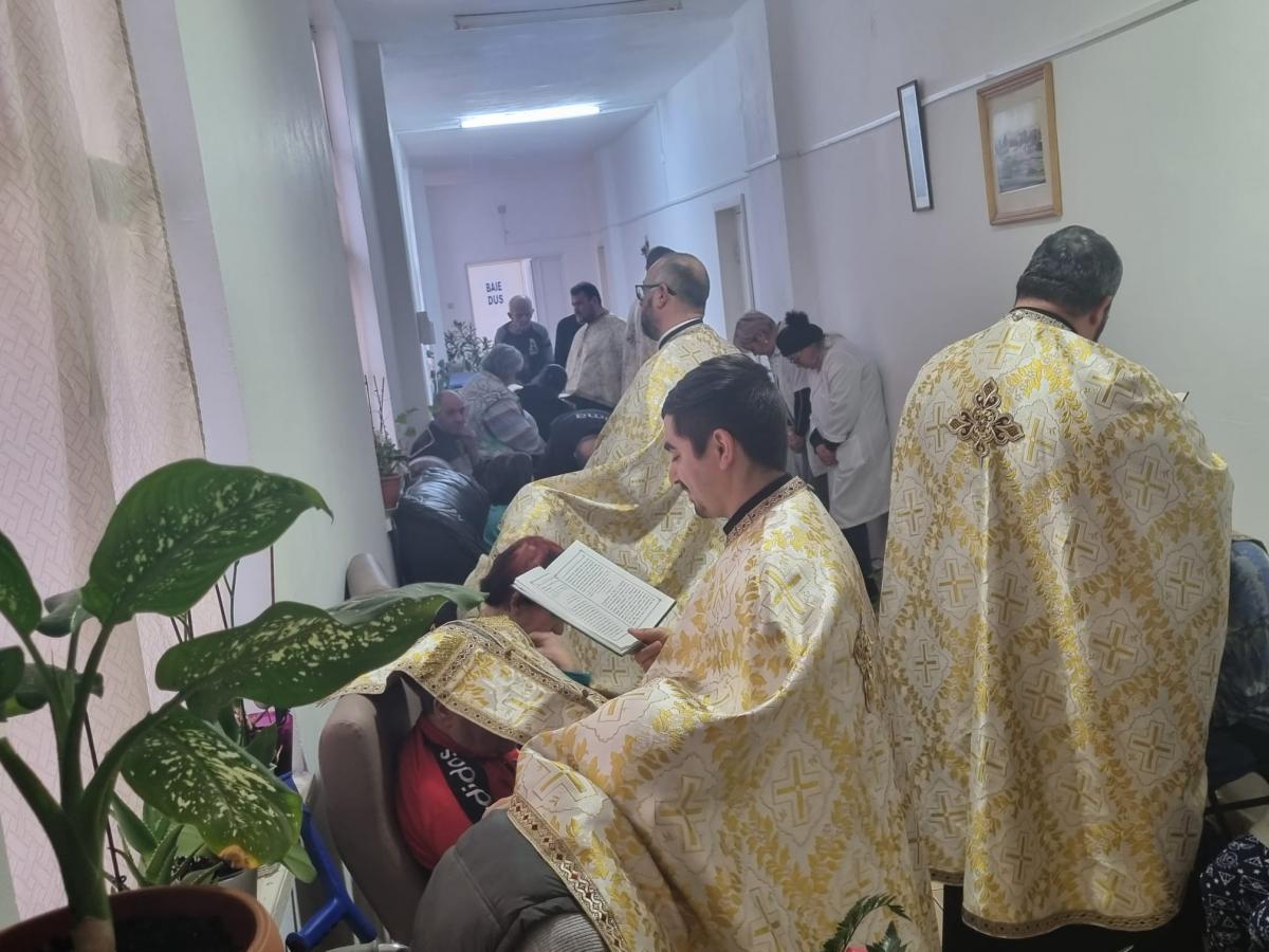 Seară de rugăciune la „Acoperământul Bunicilor” din Sascut