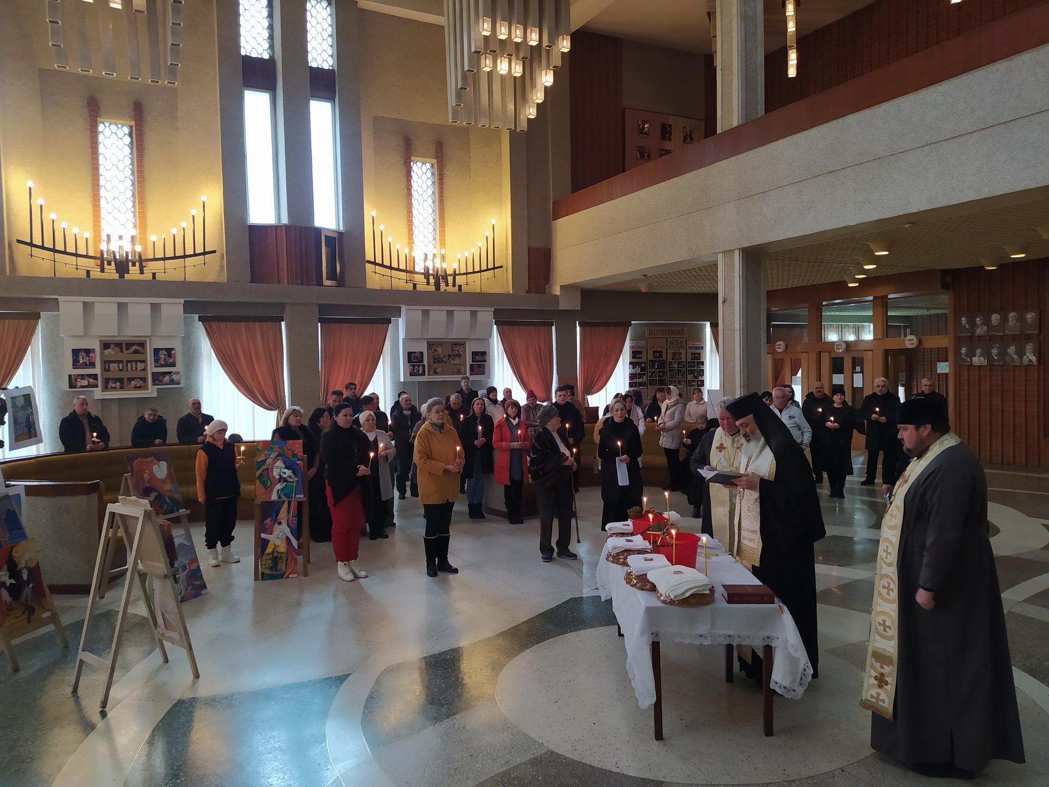 Teatrul din Bălți a fost sfinţit de Preasfinţitul Antonie