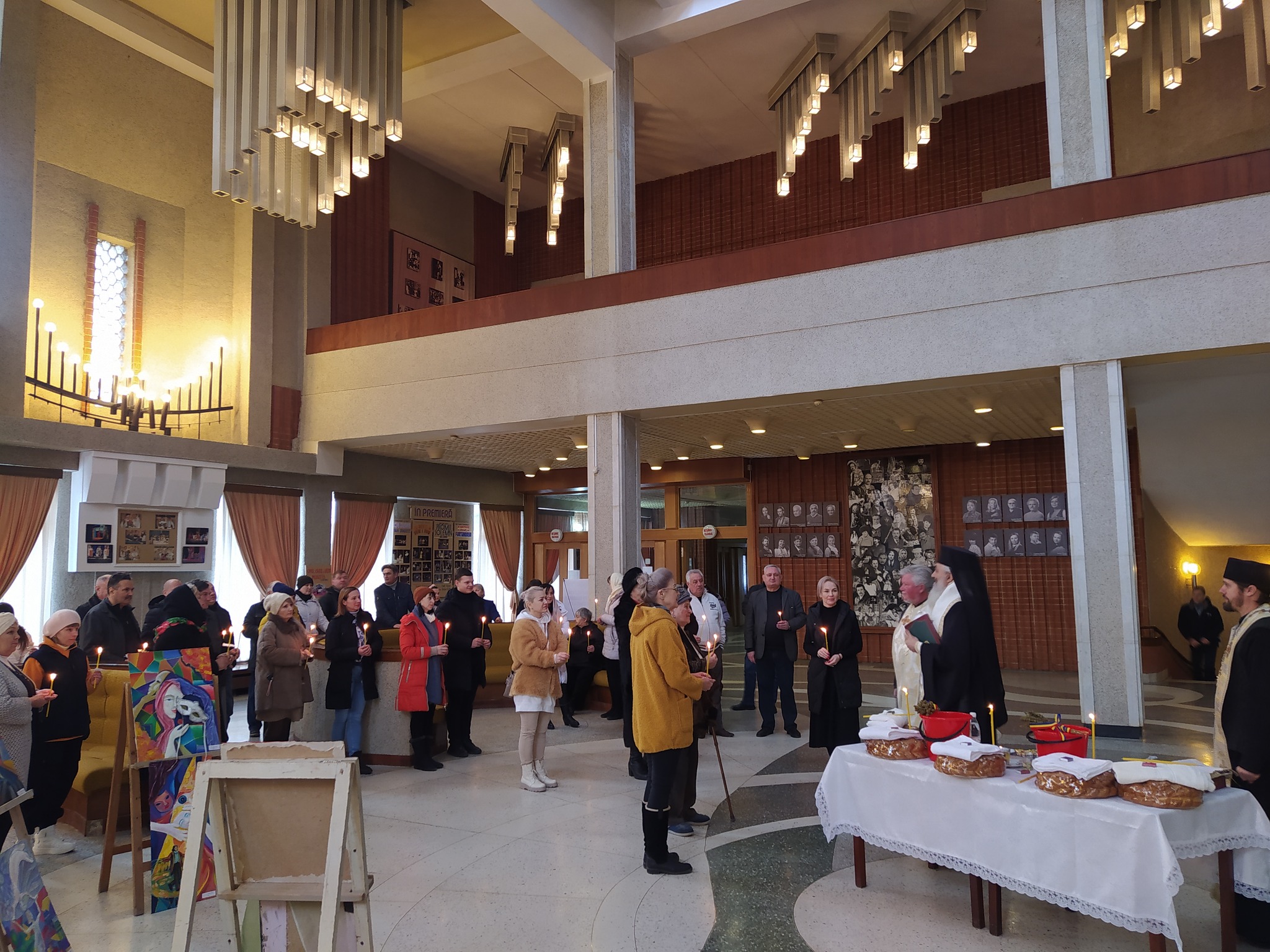 Teatrul din Bălți a fost sfinţit de Preasfinţitul Antonie