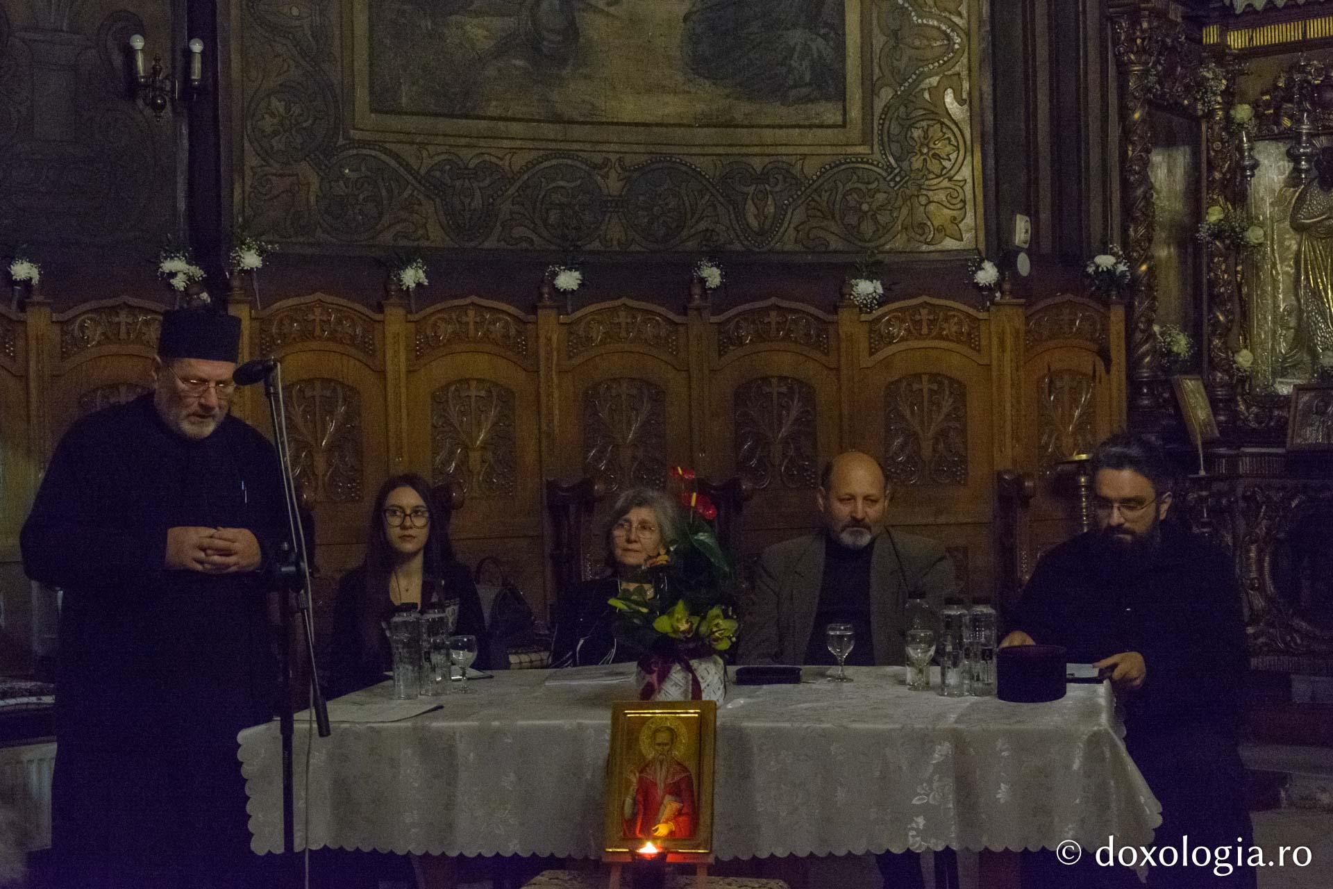 Simpozionul „Sfinții – pedagogi ai vieții veșnice”, la Parohia „Sfântul Haralambie” din Iași Simpozionul „Sfinții – pedagogi ai vieții veșnice”, la Parohia „Sfântul Haralambie” din Iași