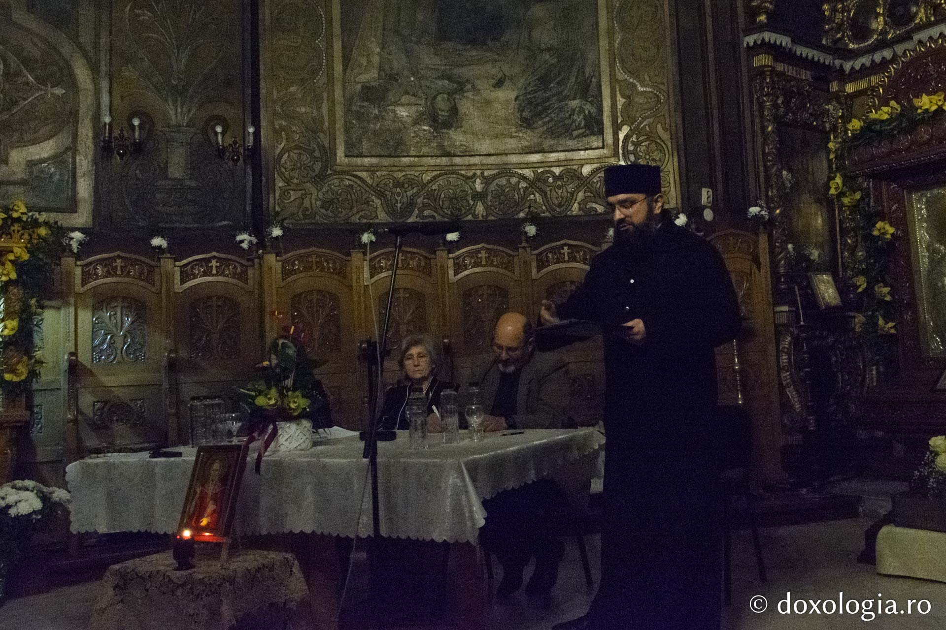 Simpozionul „Sfinții – pedagogi ai vieții veșnice”, la Parohia „Sfântul Haralambie” din Iași Simpozionul „Sfinții – pedagogi ai vieții veșnice”, la Parohia „Sfântul Haralambie” din Iași