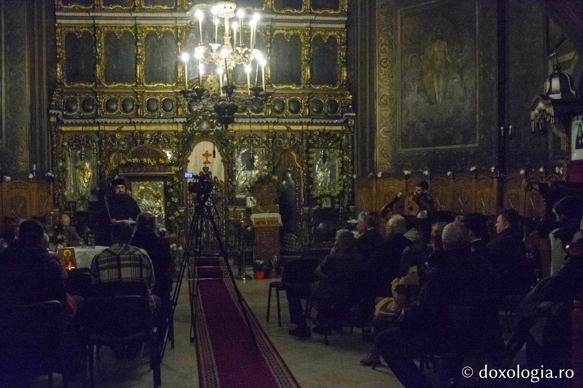 Simpozionul „Sfinții – pedagogi ai vieții veșnice”, la Parohia „Sfântul Haralambie” din Iași Simpozionul „Sfinții – pedagogi ai vieții veșnice”, la Parohia „Sfântul Haralambie” din Iași