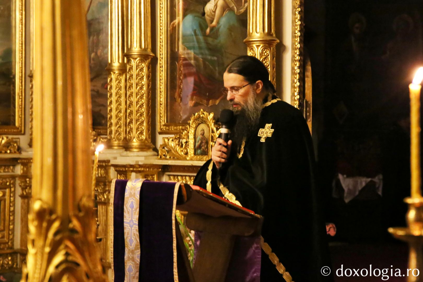 Foto: Flavius Popa Cea de-a doua parte a Canonului, la Catedrala Mitropolitană: „Când spunem «Miluiește-mă, Dumnezeule, miluiește-mă!» cerem mila lui Dumnezeu”