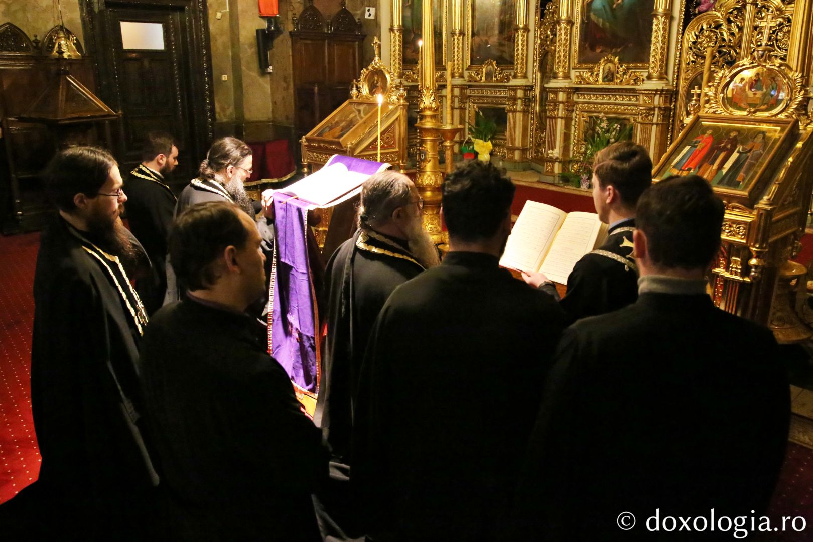 Foto: Flavius Popa Cea de-a doua parte a Canonului, la Catedrala Mitropolitană: „Când spunem «Miluiește-mă, Dumnezeule, miluiește-mă!» cerem mila lui Dumnezeu”