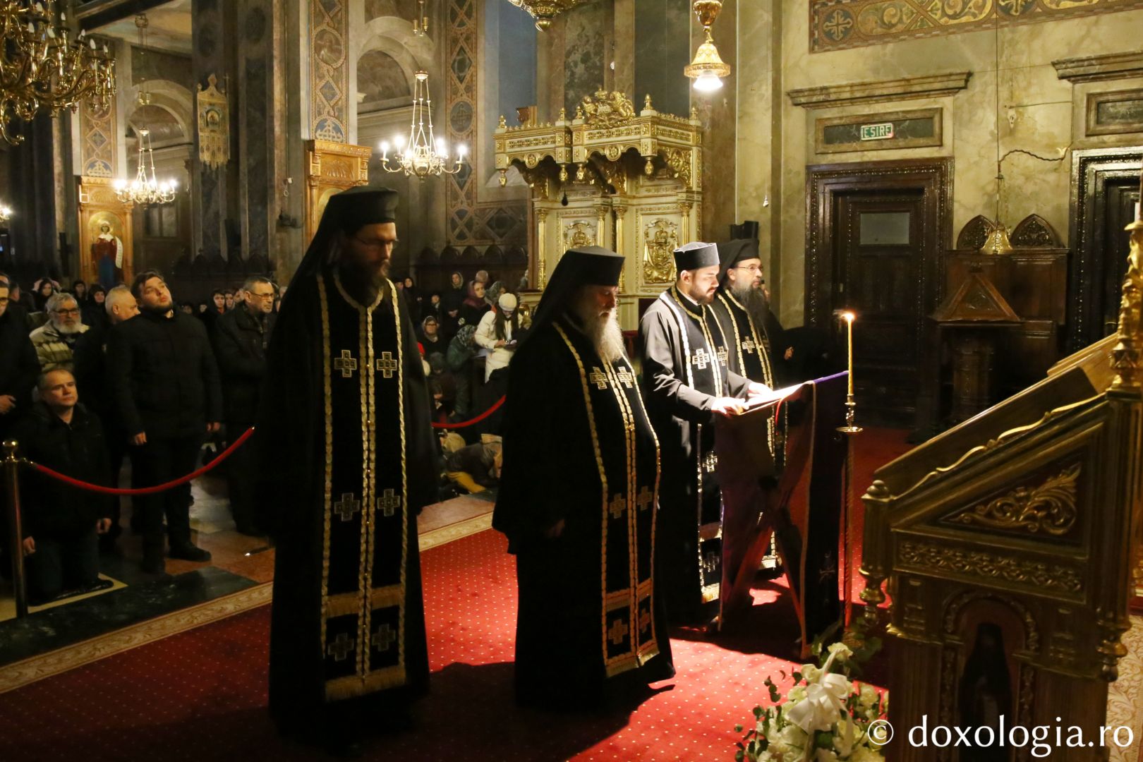 Foto: Flavius Popa Cea de-a doua parte a Canonului, la Catedrala Mitropolitană: „Când spunem «Miluiește-mă, Dumnezeule, miluiește-mă!» cerem mila lui Dumnezeu”