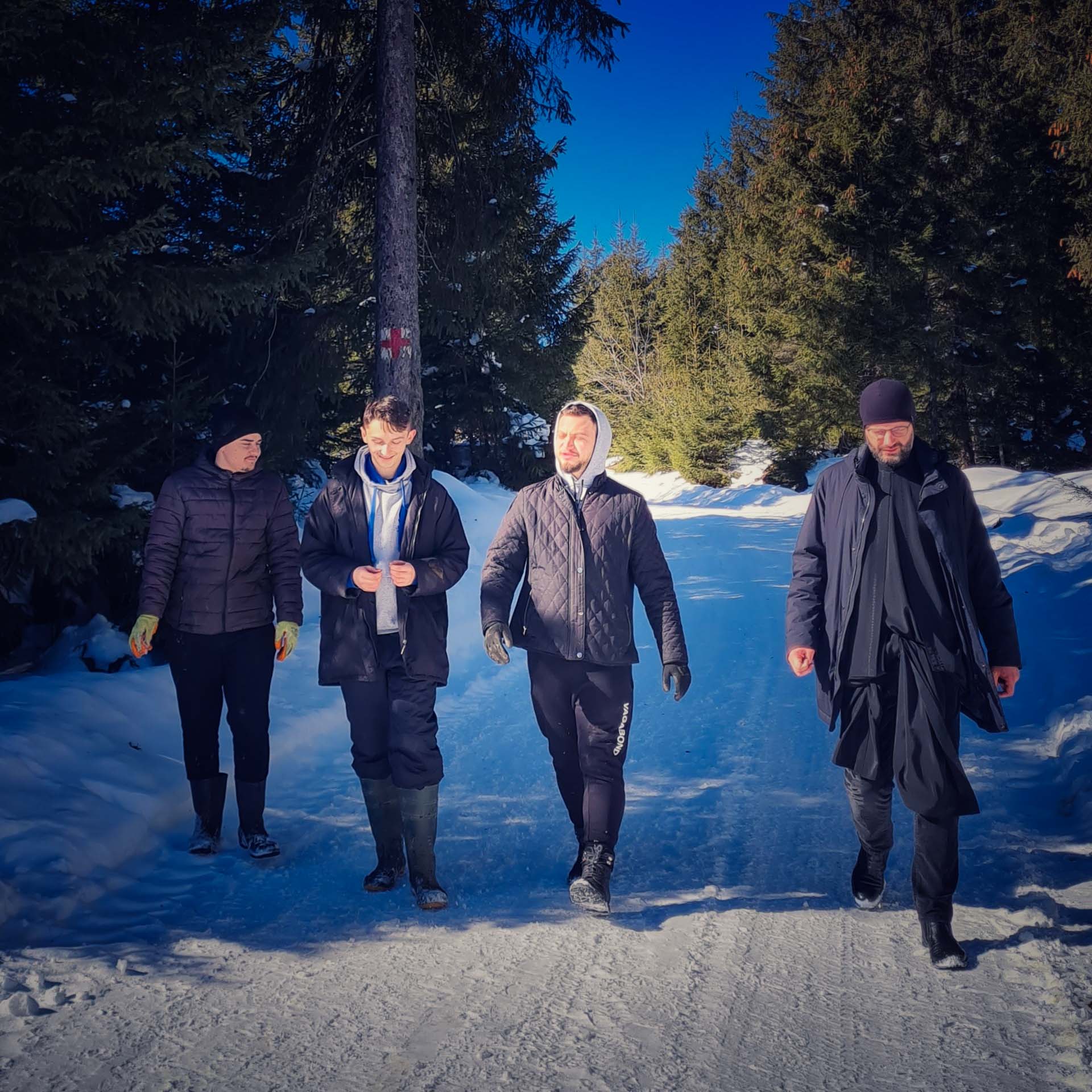 Tabără de iarnă organizată de ASCOR Alba Iulia la Mănăstirea Oașa