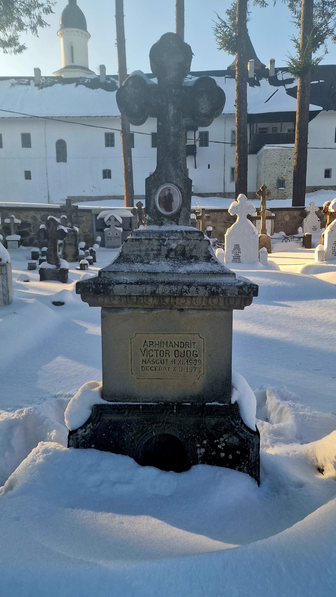 Arhimandritul Victor Ojog, mare protopsalt și compozitor de muzică bisericească din secolul al XX-lea