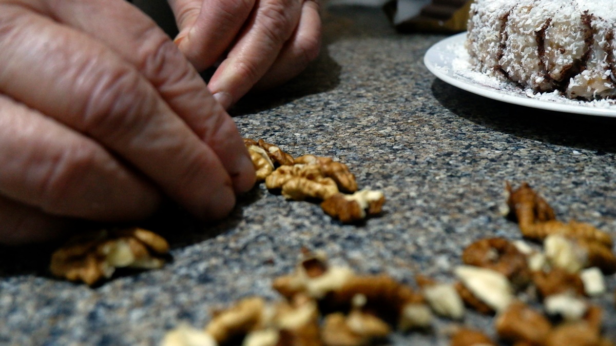 Coliva, manifestul pentru veșnicie al bunicii mele – pagină de jurnal / Foto: Alin-Mihai Dezső prepararea colivei