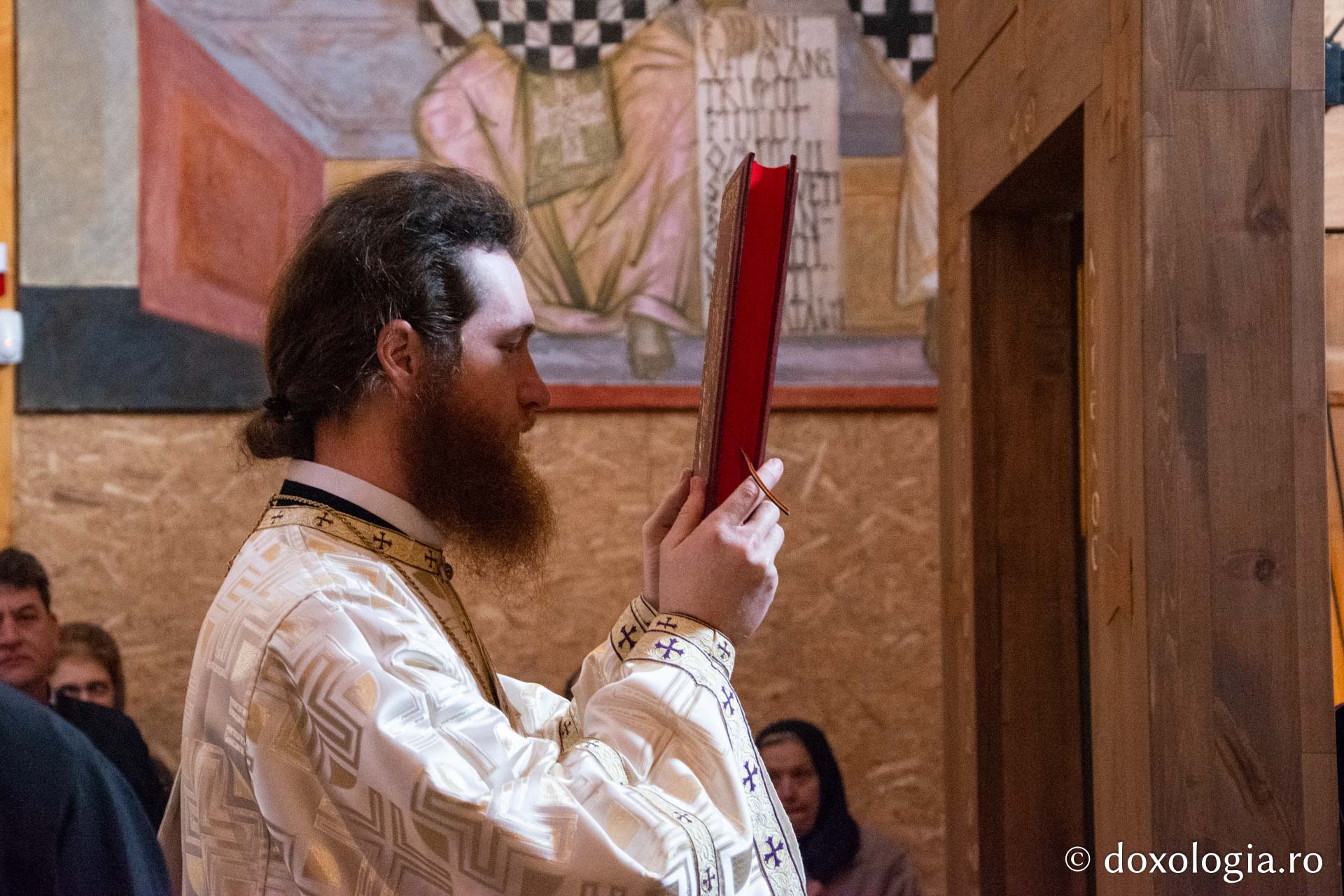 PS Nichifor Botoșăneanul a slujit la Parohia Munteni-Copou din Iași