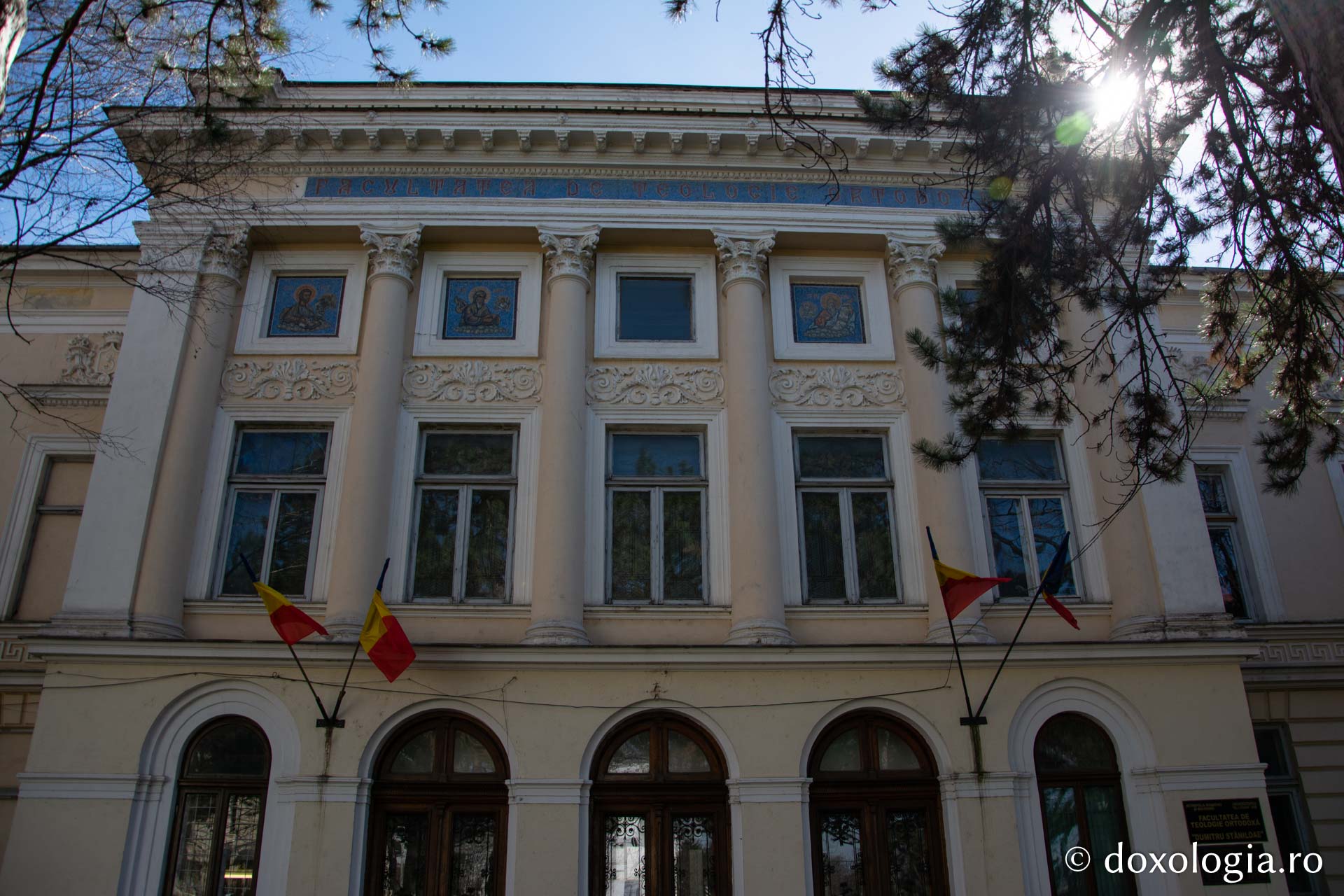 Foto: Mihail Vrăjitoru Clădirea Facultății de Teologie Ortodoxă „Dumitru Stăniloae” din Iași va fi renovată