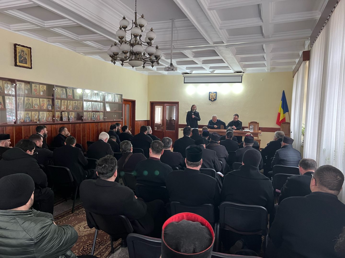 Preoții din Protopopiatul Pașcani au fost instruiți cum să recicleze și să colecteze selectiv