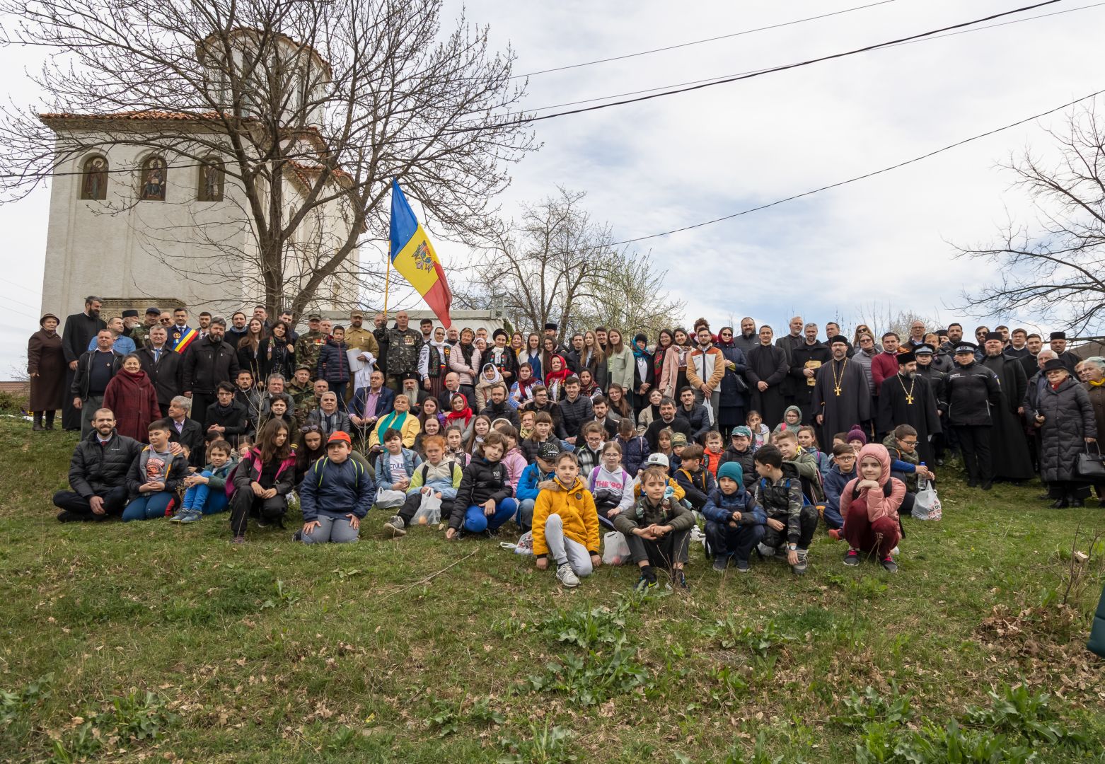 Aniversarea a 105 ani de la Unirea Basarabiei cu România, la biserica din Bârnova