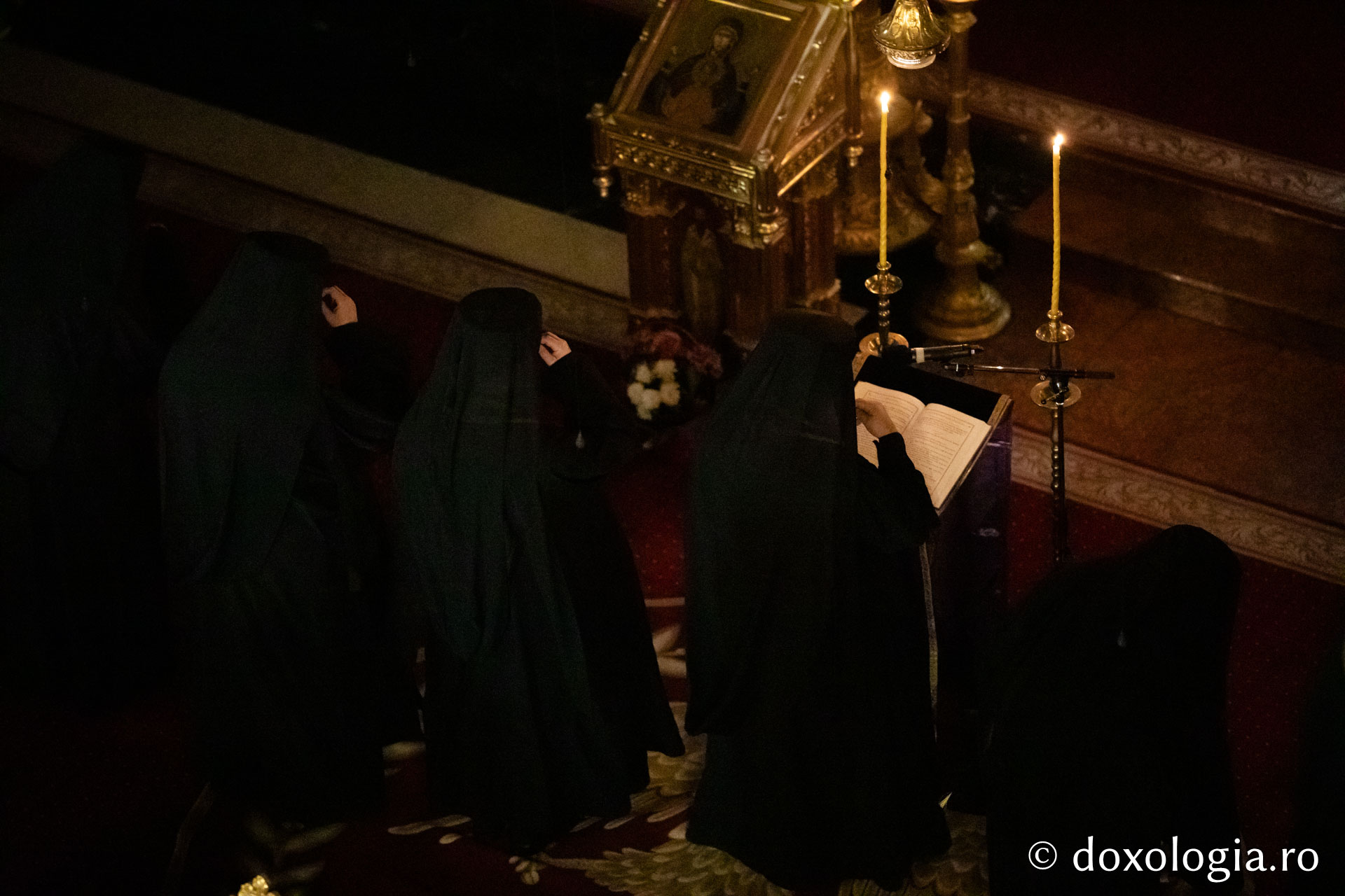 IPS Teofan a săvârșit prima Denie din acest post la Catedrala Mitropolitană din Iași