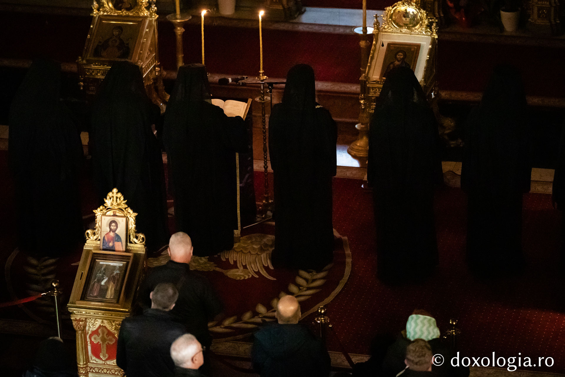 IPS Teofan a săvârșit prima Denie din acest post la Catedrala Mitropolitană din Iași