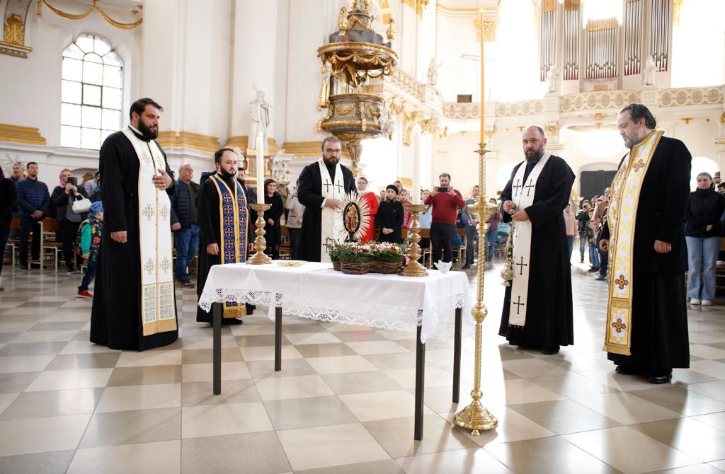 Foto: Pr. Mircea Tudorache Dumnezeu mângâietorul
