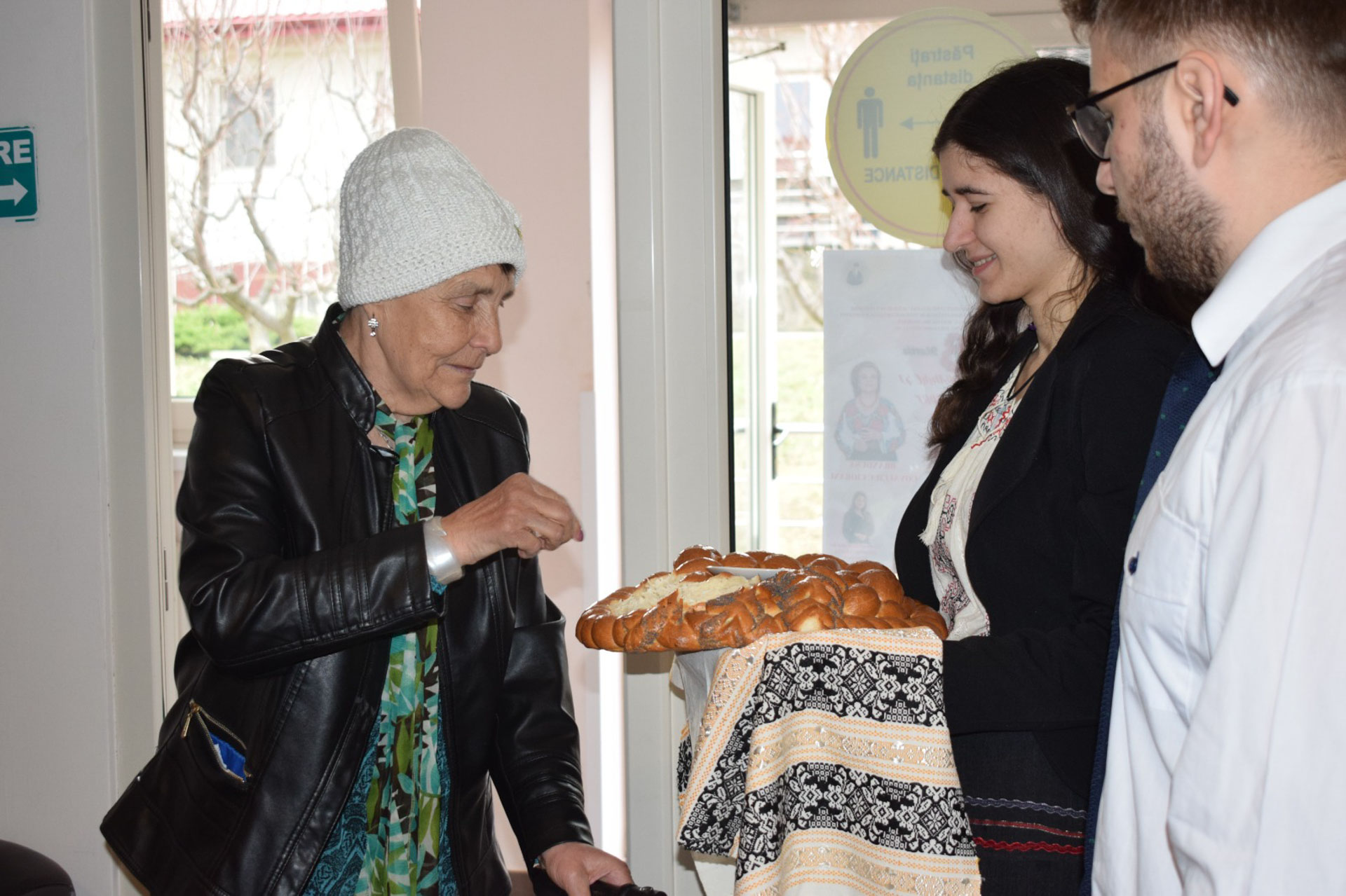 Căminul de Bătrâni „Sfinții Împărați Constantin și Elena” a organizat evenimentul „Doamne și flori”