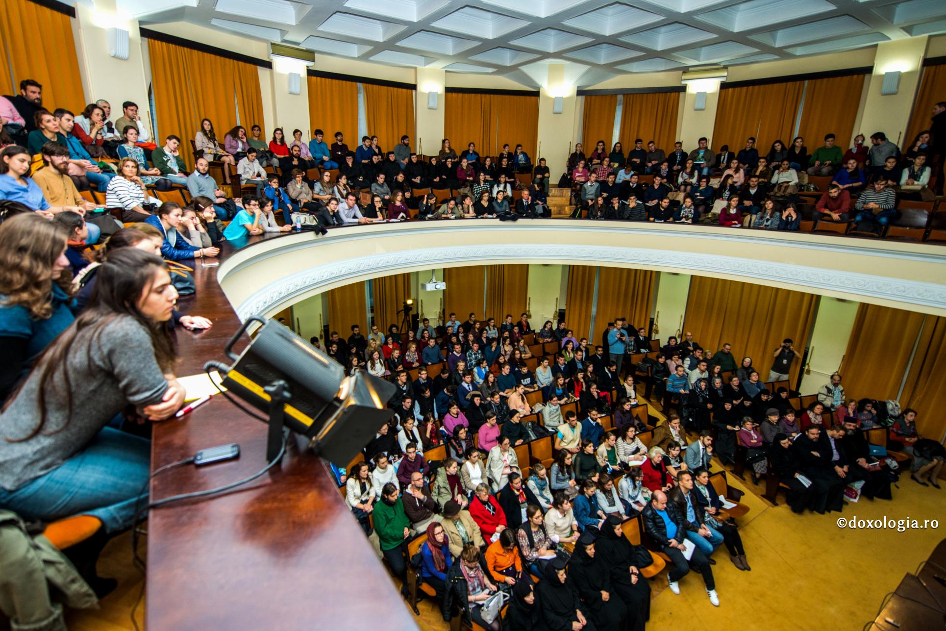 Părintele Teofil Părăian iubea tinerii și avea mare încredere în ei