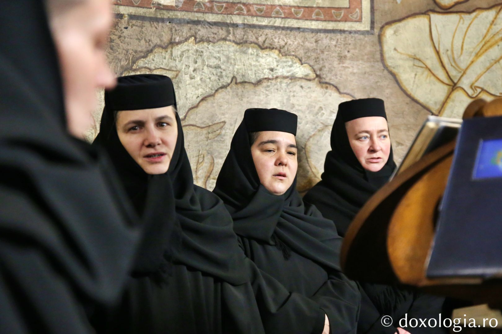 Foto: Flavius Popa Sărbătoarea Bunei Vestiri, la poalele Muntelui Ceahlău: Slujbă arhierească la hramul Mănăstirii Durău