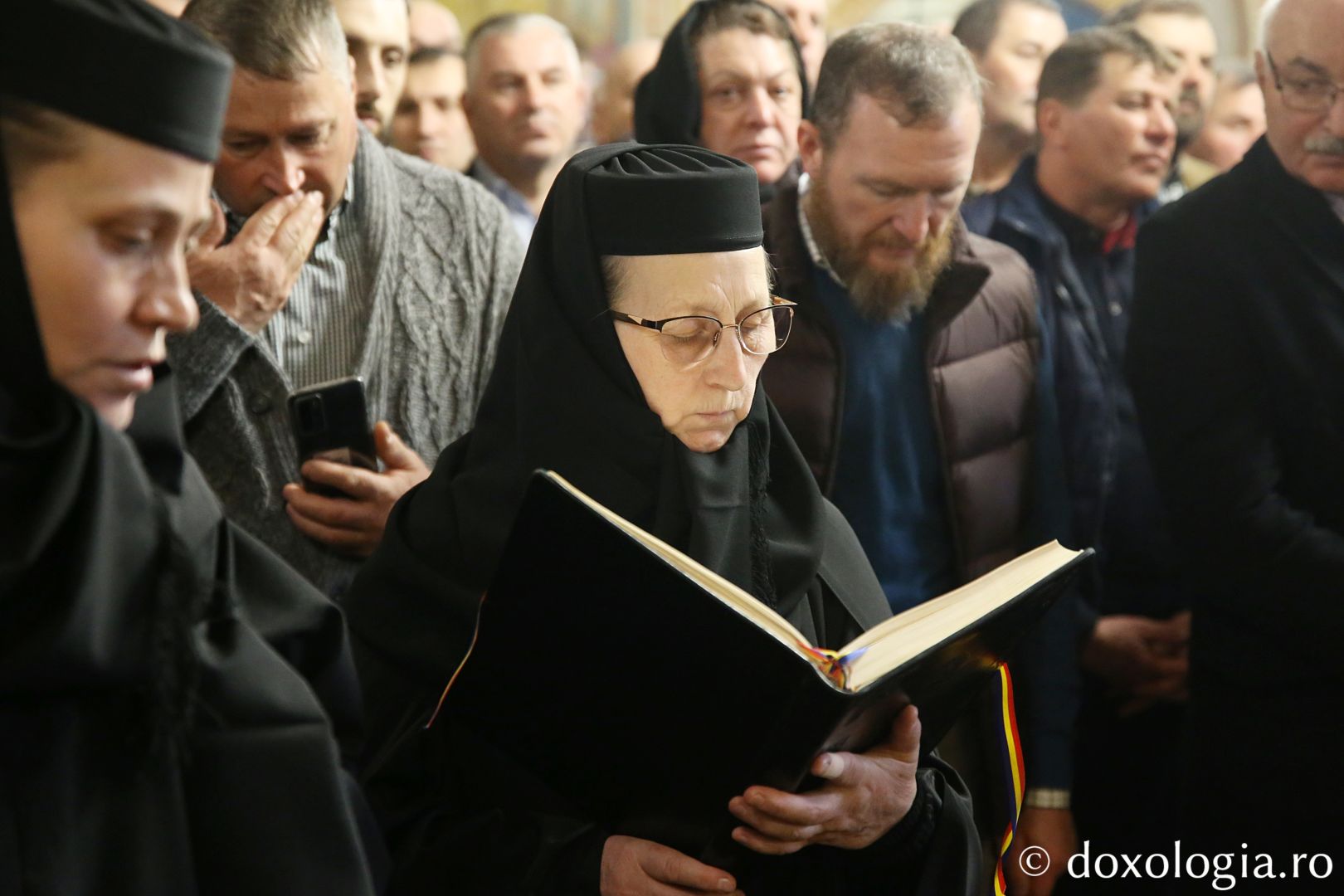 Foto: Flavius Popa Sărbătoarea Bunei Vestiri, la poalele Muntelui Ceahlău: Slujbă arhierească la hramul Mănăstirii Durău