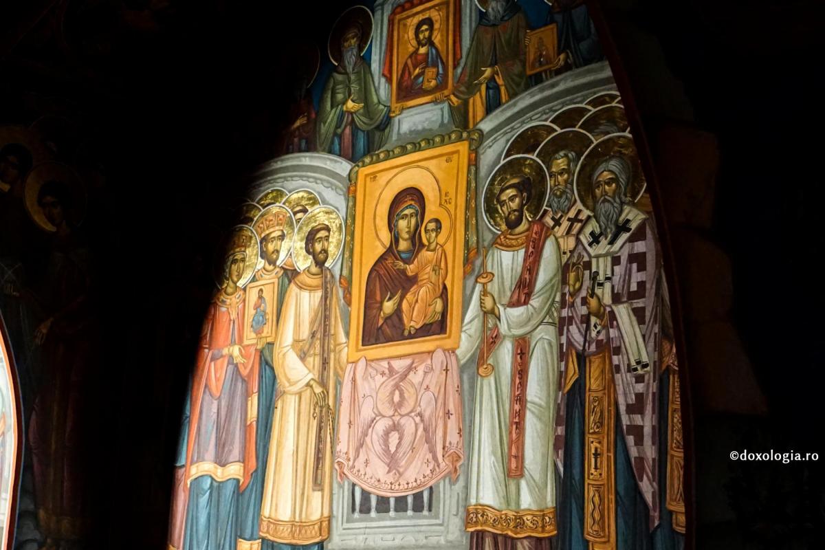 Sfintele icoane – reprezentări luminoase din Cer, pe Pământ