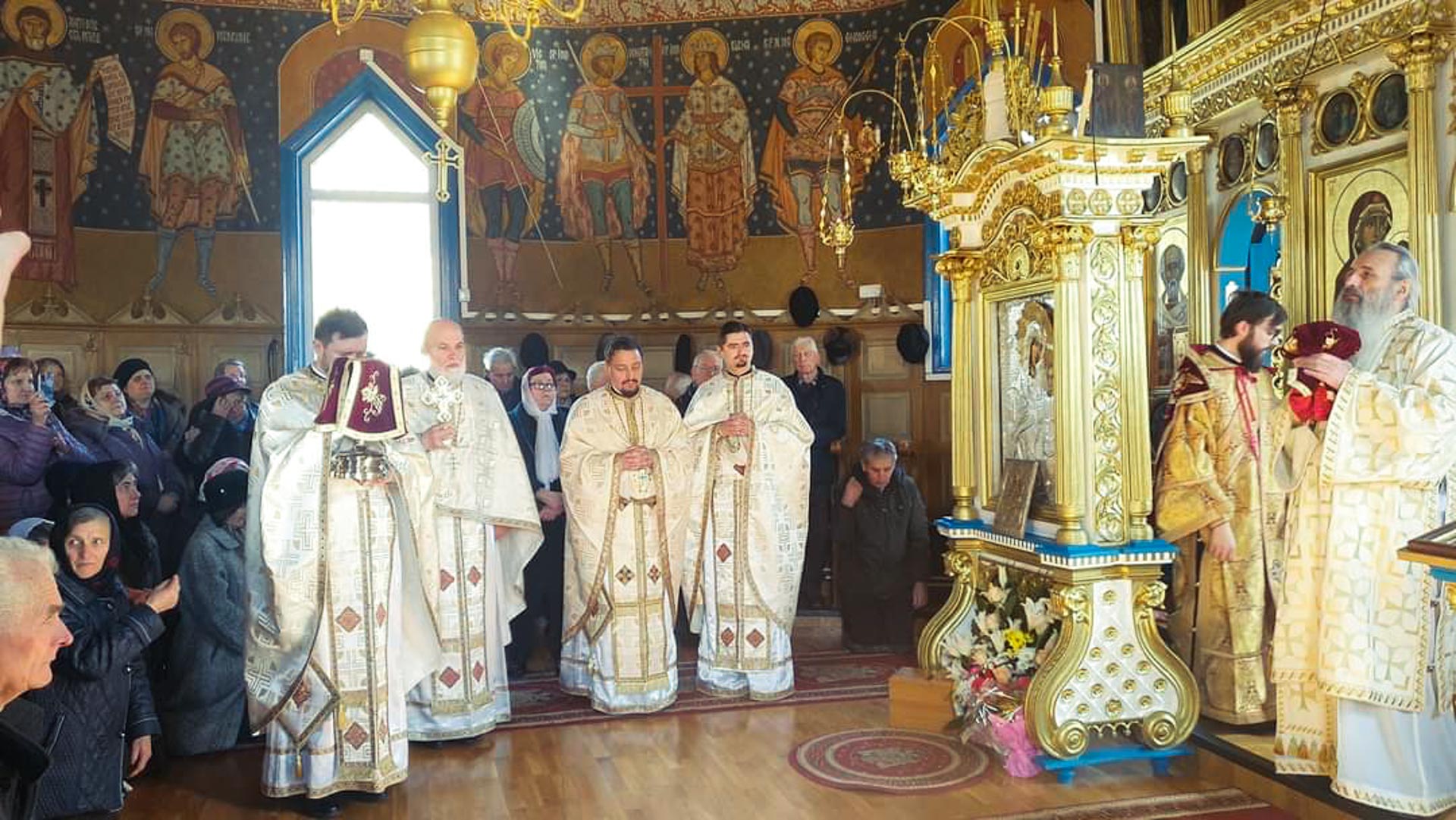 Mitropolitul Moldovei și Bucovinei a slujit la Parohia Almaș, Protopopiatul Piatra Neamț