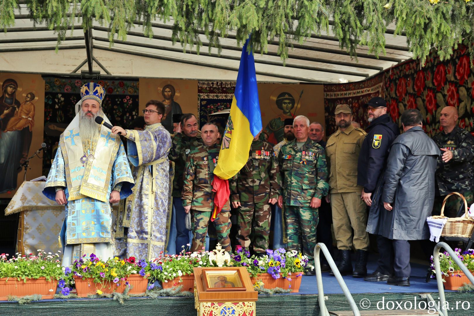 Aniversarea a 105 ani de la Unirea Basarabiei cu România, la biserica din Bârnova