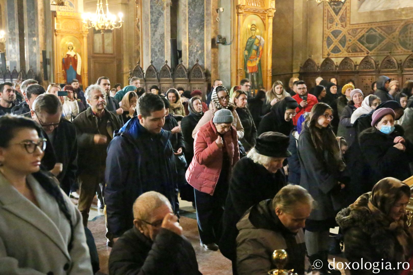 „Să ne întoarcem mintea și inima către Dumnezeu”, ne îndeamnă Părintele Mitropolit Teofan la începutul Postului Mare