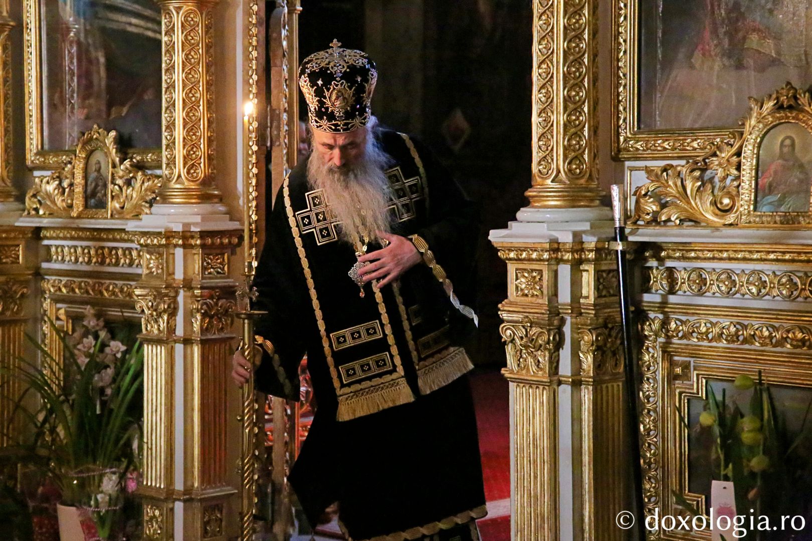 „Să ne întoarcem mintea și inima către Dumnezeu”, ne îndeamnă Părintele Mitropolit Teofan la începutul Postului Mare