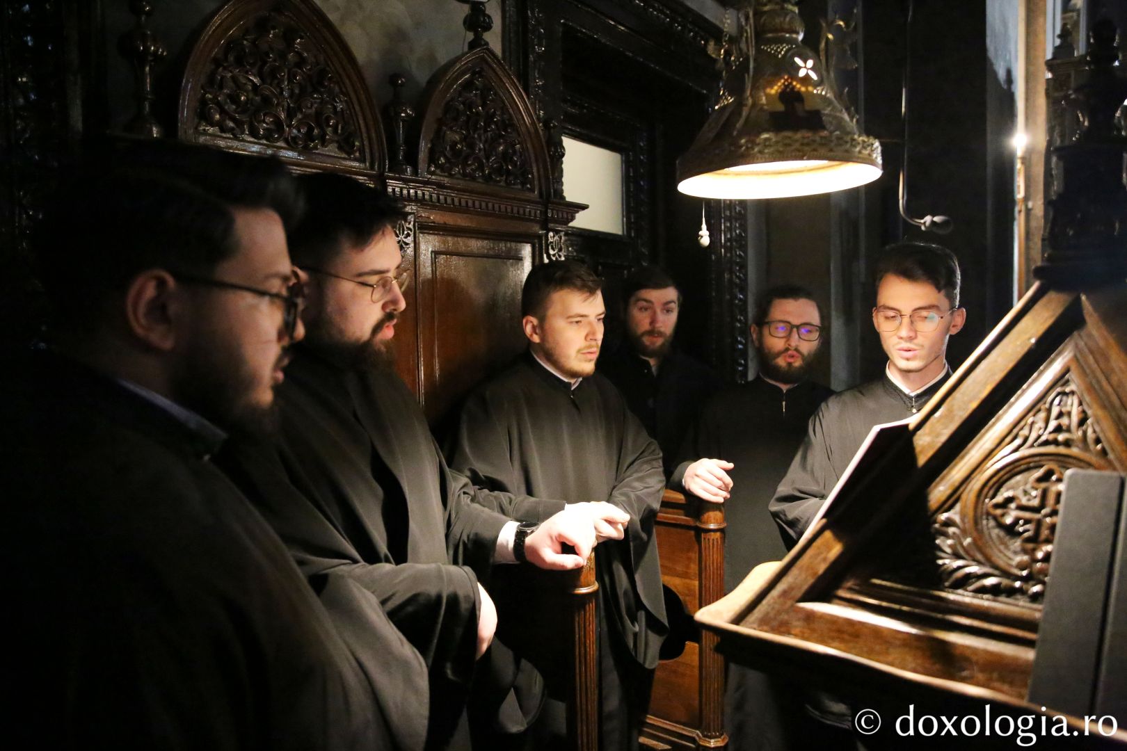 „Să ne întoarcem mintea și inima către Dumnezeu”, ne îndeamnă Părintele Mitropolit Teofan la începutul Postului Mare