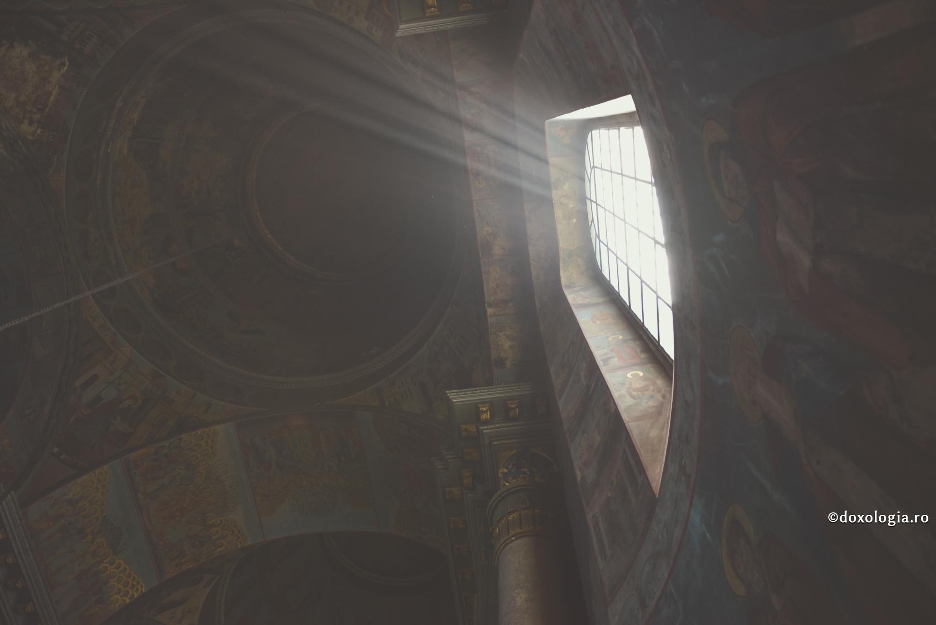 Dumnezeiescul este dincolo de explicații și de înțelegere