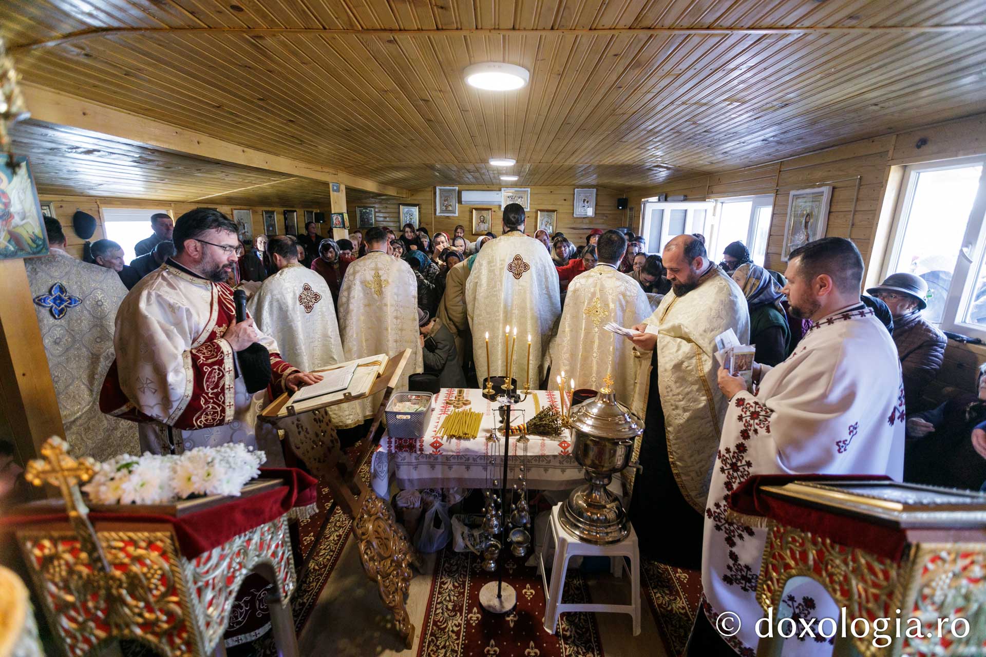 Seară duhovnicească la Parohia Voinești II