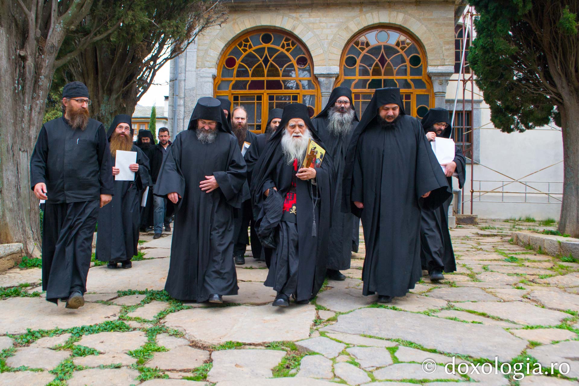 Părintele Iulian (Lazăr) de la Prodromu a trecut la Domnul Părintele Iulian (Lazăr) de la Prodromu a trecut la Domnul