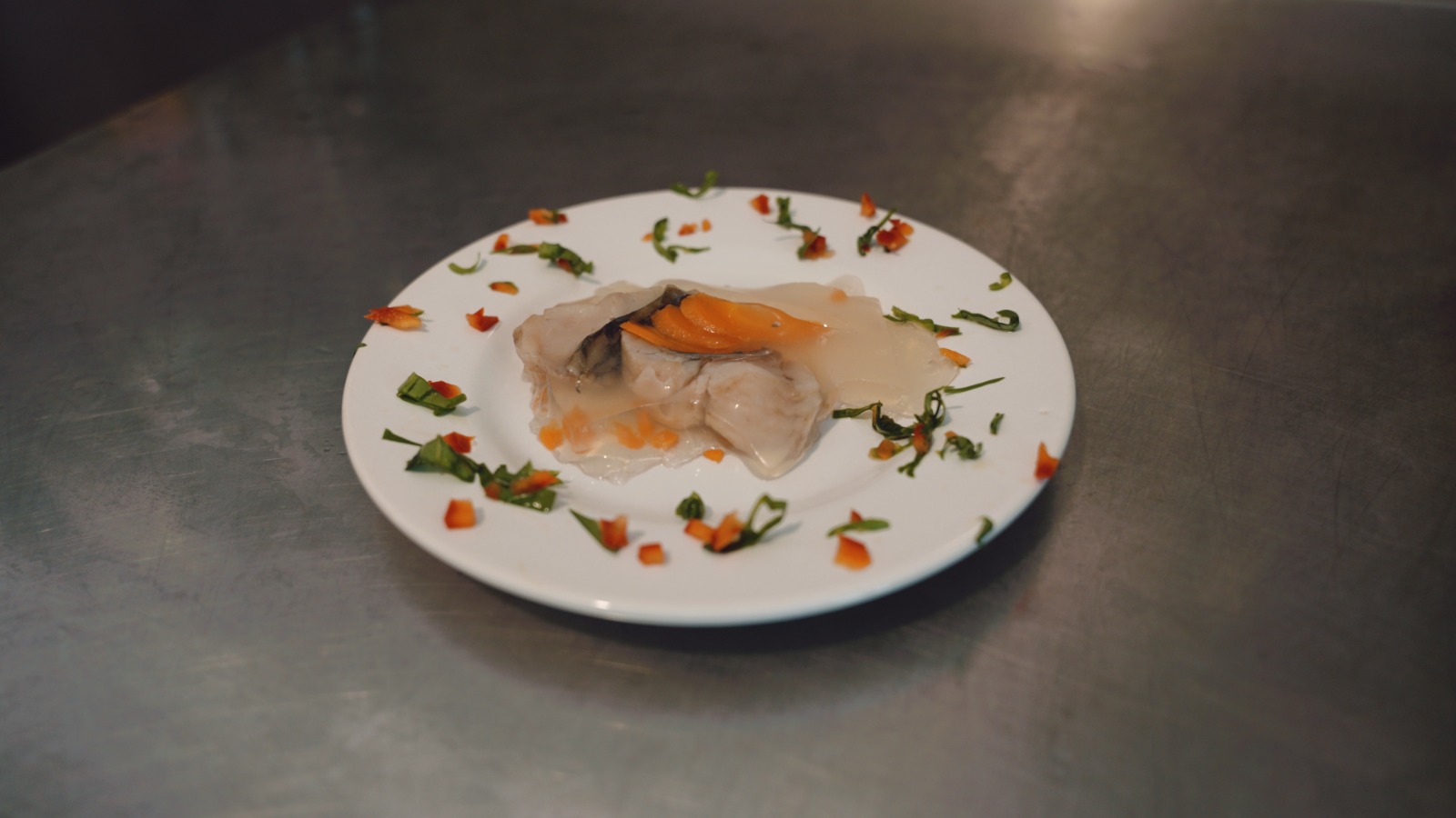 Din restaurante cu stele Michelin, în Munții Neamțului: povestea și tainele părintelui Silvan, bucătarul Mănăstirii Sihăstria