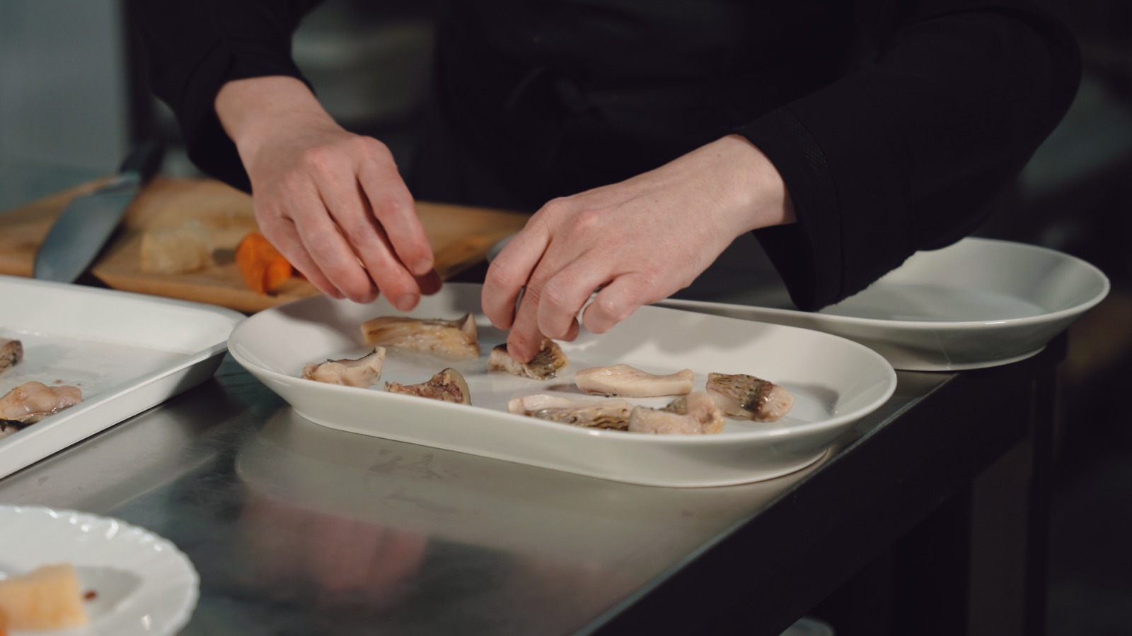 Din restaurante cu stele Michelin, în Munții Neamțului: povestea și tainele părintelui Silvan, bucătarul Mănăstirii Sihăstria