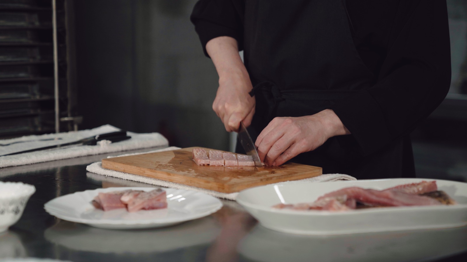 Din restaurante cu stele Michelin, în Munții Neamțului: povestea și tainele părintelui Silvan, bucătarul Mănăstirii Sihăstria