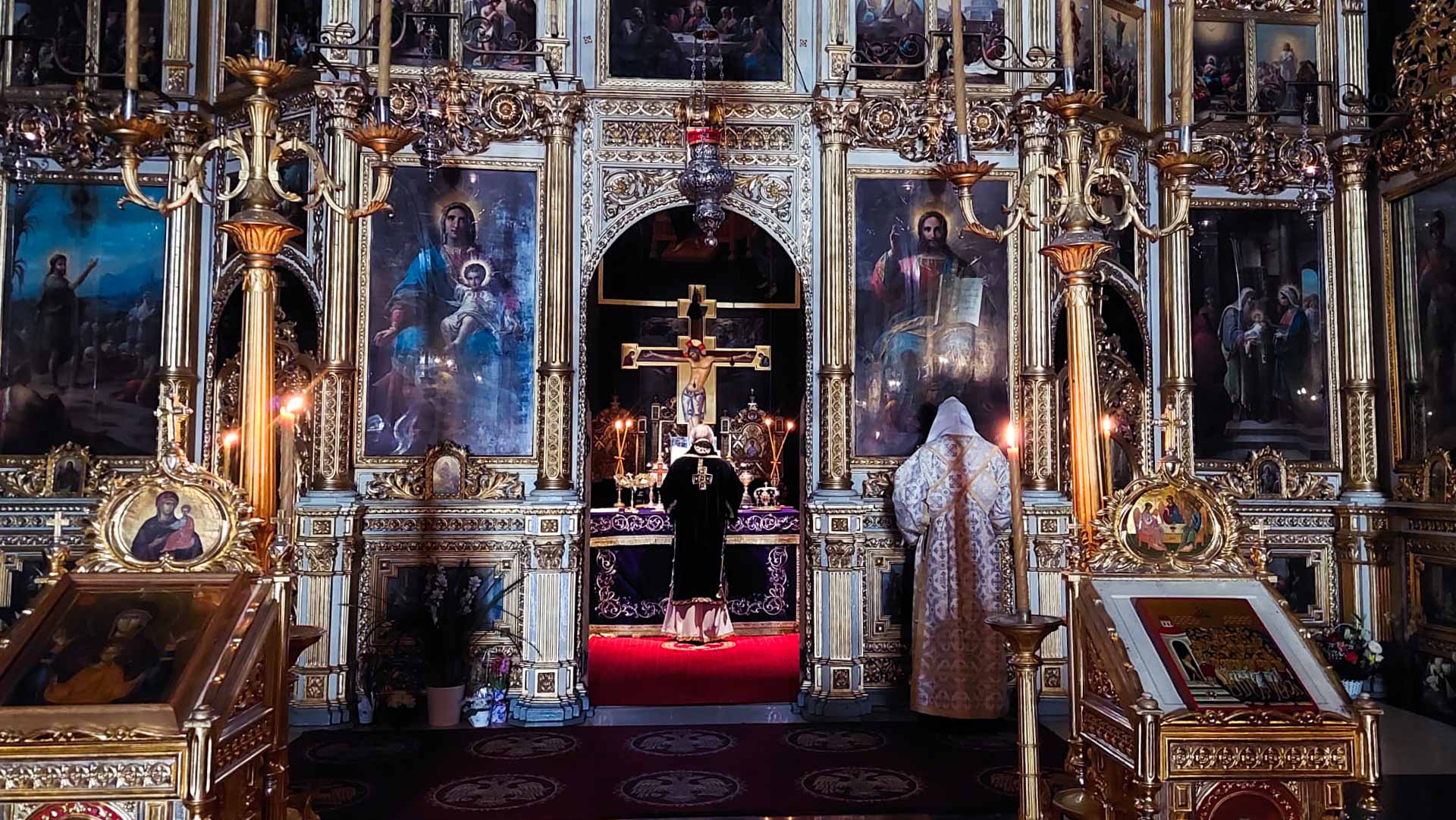 IPS Teofan a săvârșit Liturghia Darurilor mai înainte sfinţite la Catedrala Mitropolitană din Iaşi