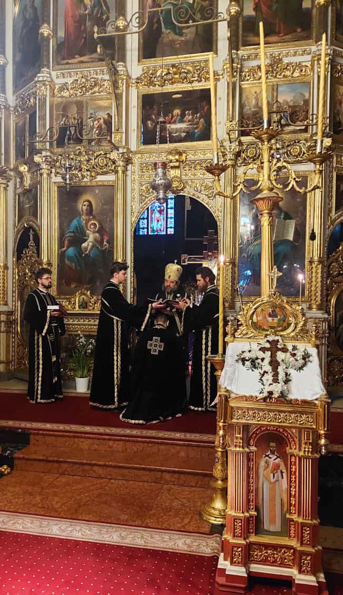 PS Nichifor, la Catedrala Mitropolitană din Iași: „Putem aduce armonie în lumea aceasta în măsură ce ne îndreptăm pe noi și ne schimbăm”