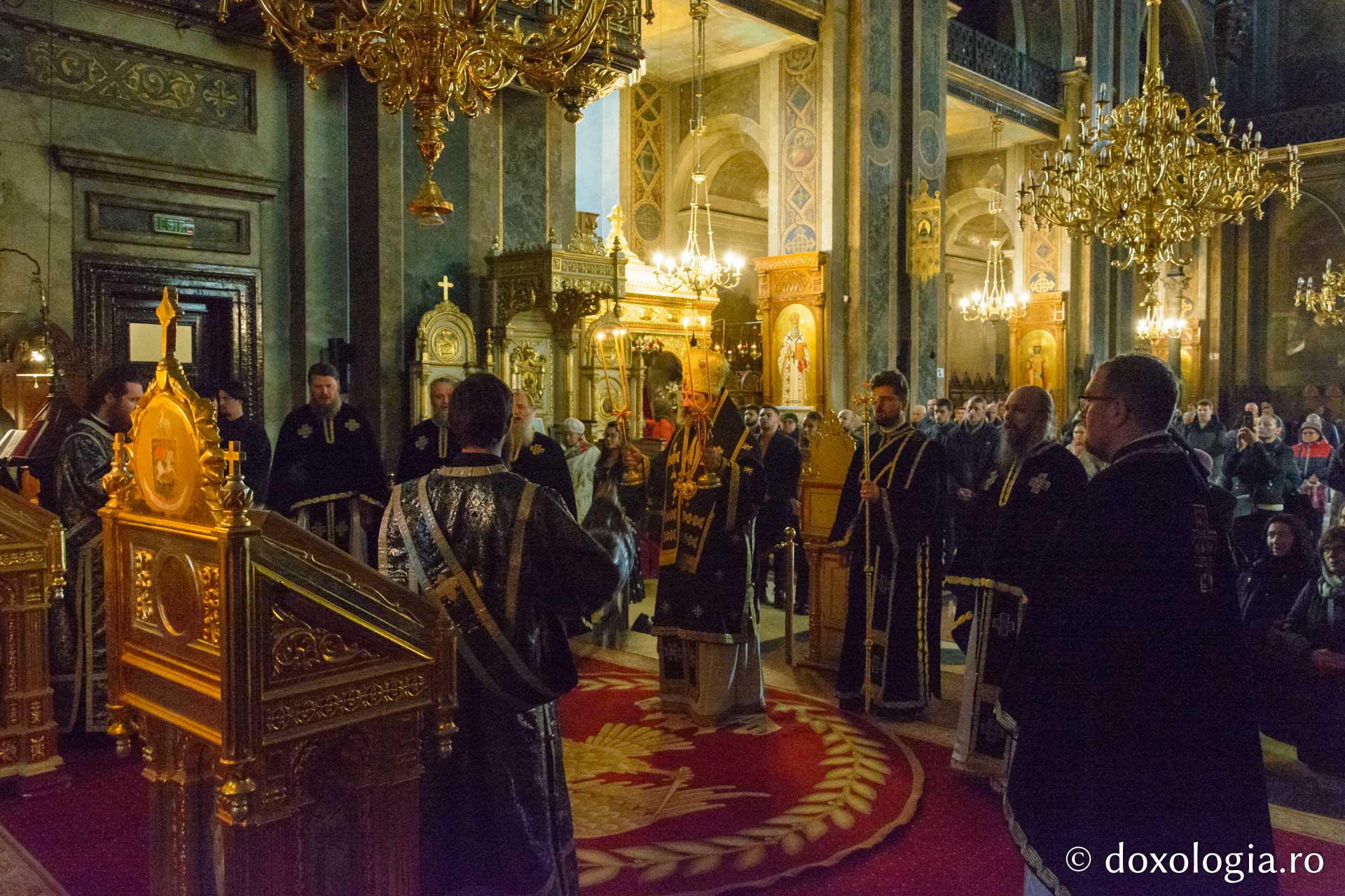 PS Nichifor a săvârșit Liturghia Darurilor la Catedrala Mitropolitană din Iași