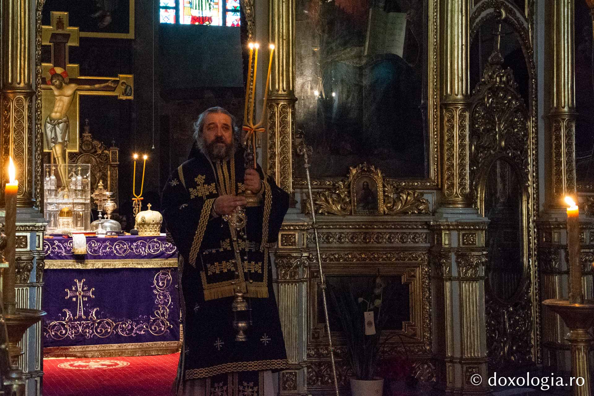 PS Nichifor a săvârșit Liturghia Darurilor la Catedrala Mitropolitană din Iași