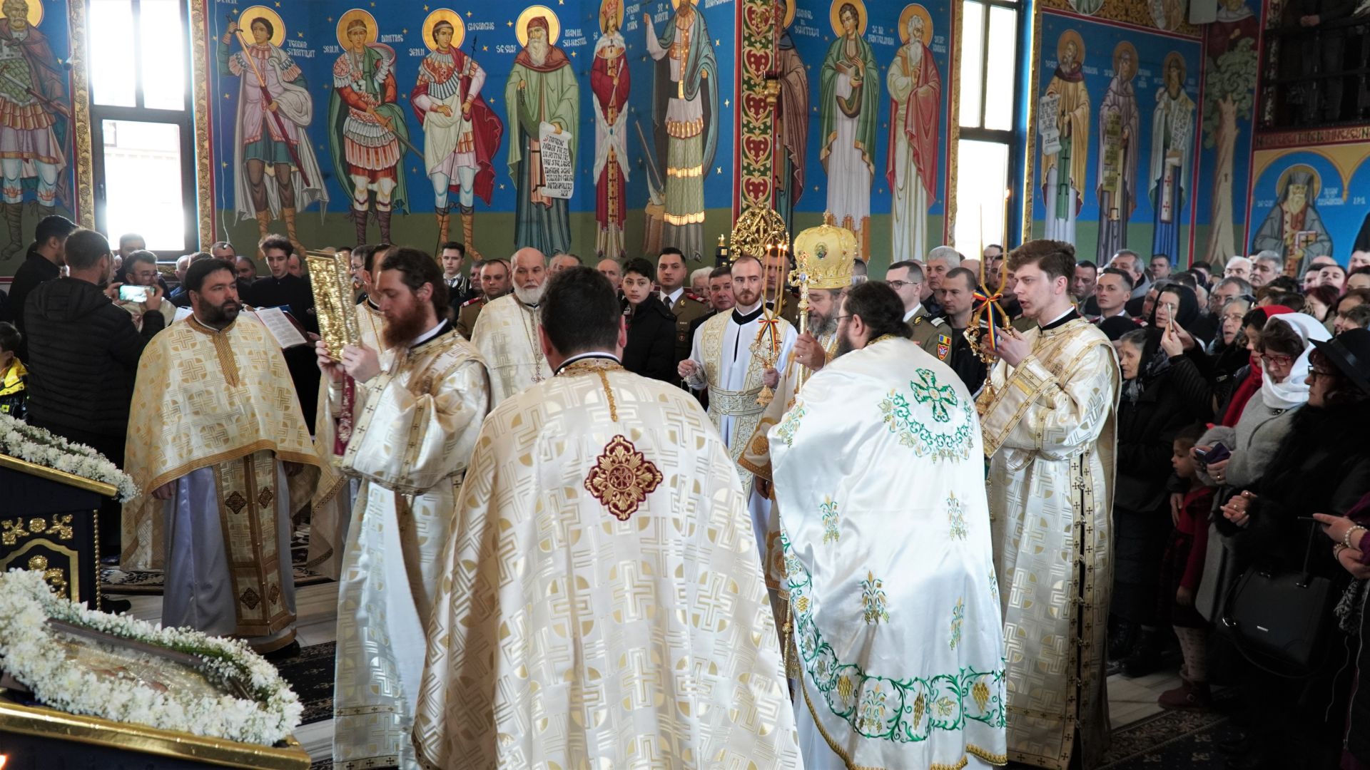 Hirotonie la Parohia Bistra: „Dacă Dumnezeu lucrează în inima omului, ea devine plină de bucurie”