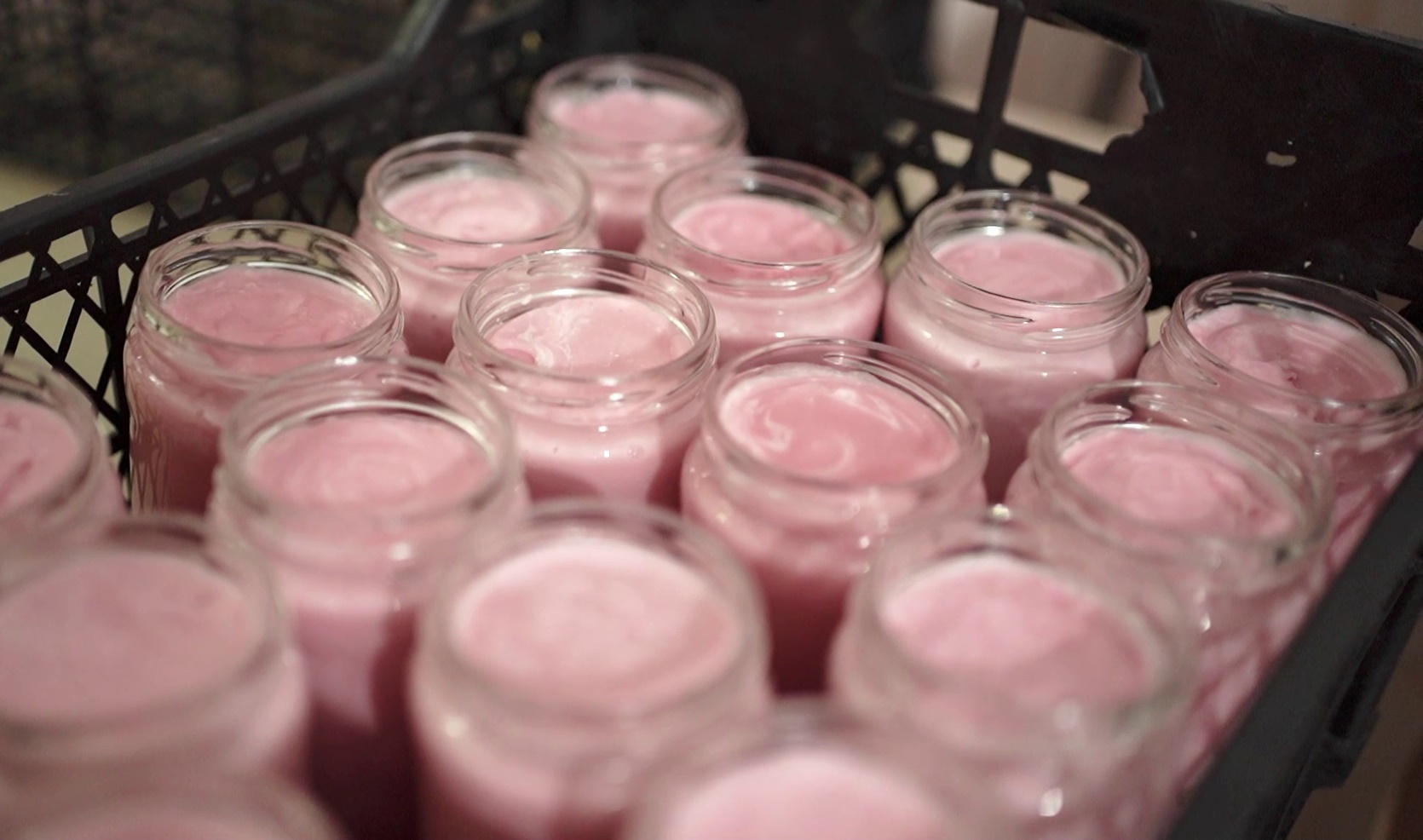 (Video) Am fost la Mănăstirea Văratec, să vedem cum prepară maicile șerbetul