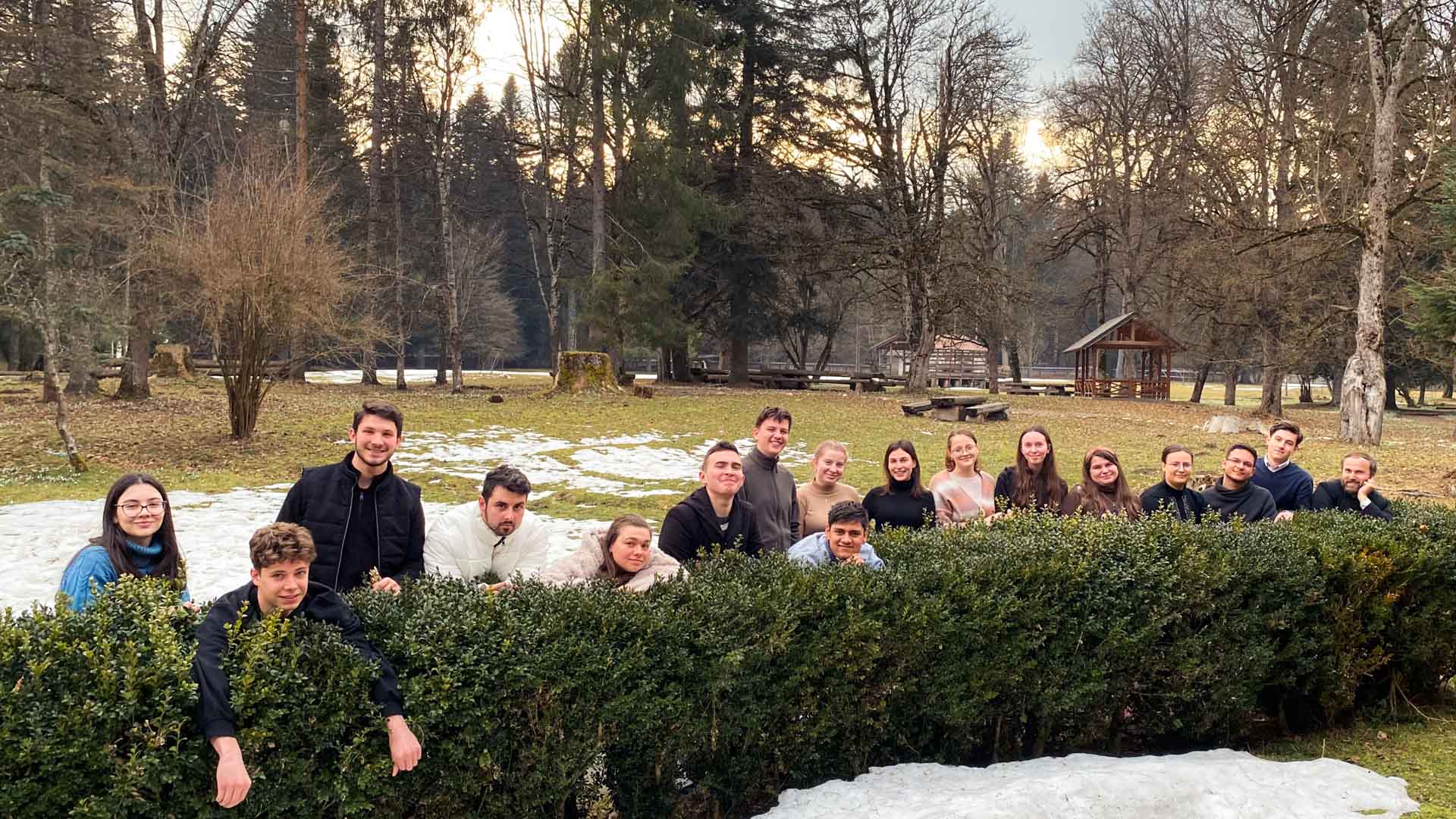 Tabără de iarnă, organizată de „Prietenii Sfinților Trei Ierarhi”