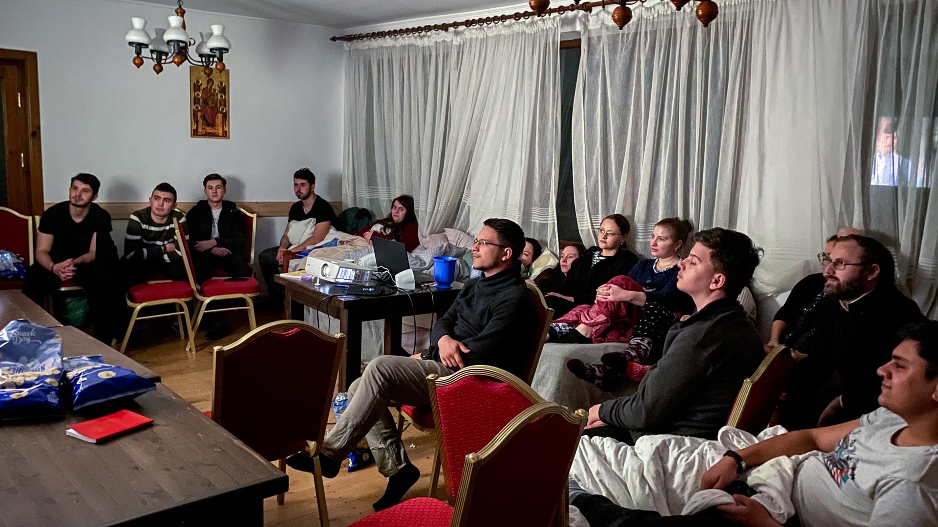 Tabără de iarnă, organizată de „Prietenii Sfinților Trei Ierarhi”