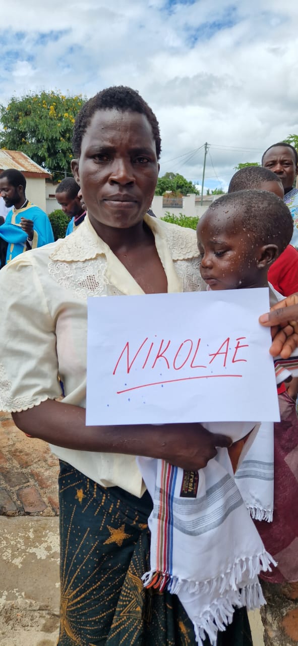 105 botezuri în cadrul Centrului Misionar din Kidamali