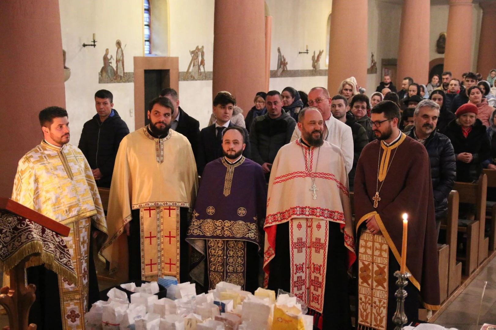 Taina Sfântului Maslu în sobor, la Würzburg